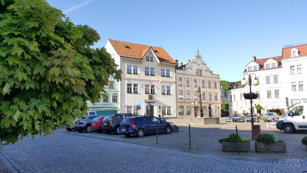 Apartment Jakubske Namesti Ceska Kamenice Luaran gambar